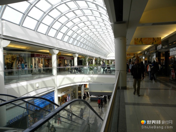 Metrotown Shopping Mall.jpg